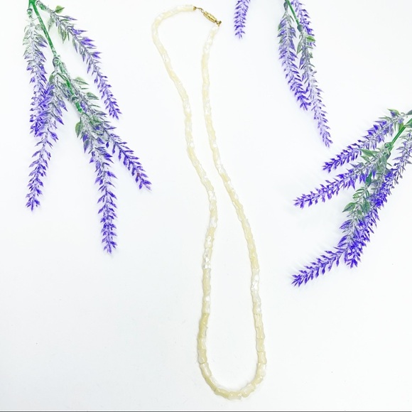 Vintage Carved Genuine Shell Tulip Beaded Necklace - Picture 4 of 6